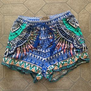 Flying tomato printed shorts